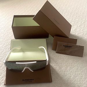 Burberry Polarized Glasses